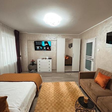 Central Apartament Iasi Esterno foto